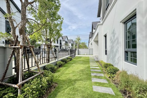 Дом в Бангкоке, Таиланд с 4 спальнями  № 121200 - фото 3