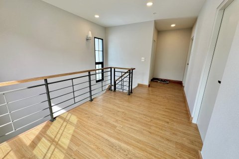 Дом в Бангкоке, Таиланд с 4 спальнями  № 121200 - фото 11