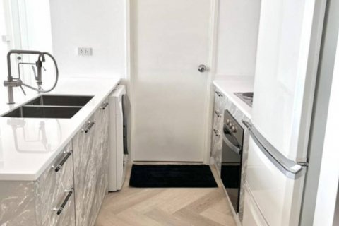 Condo in Bangkok, Thailand, 2 bedrooms  № 106773 - photo 5