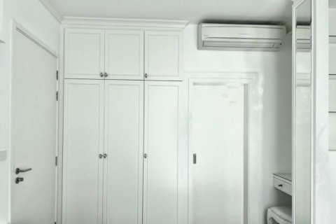 Condo in Bangkok, Thailand, 2 bedrooms  № 106773 - photo 4