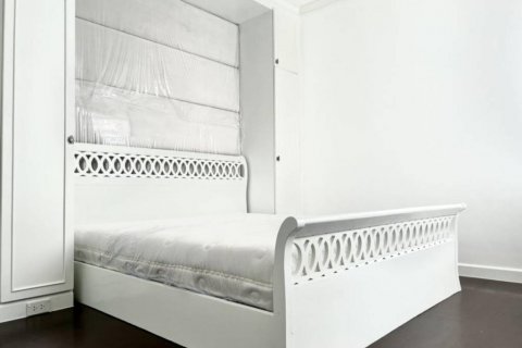 Condo in Bangkok, Thailand, 2 bedrooms  № 106773 - photo 9