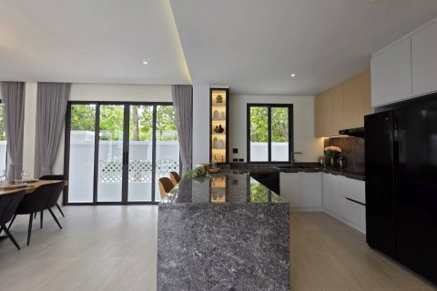 Дом в Паттайе, Таиланд с 5 спальнями  № 130364 - фото 17