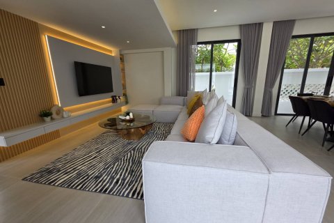 Дом в Паттайе, Таиланд с 5 спальнями  № 130364 - фото 8