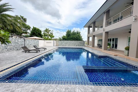 Maison à Pattaya, Thaïlande 5 chambres № 130361 - photo 15