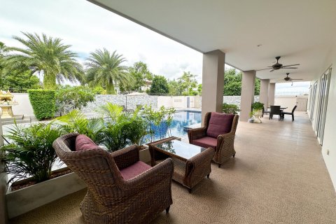 Maison à Pattaya, Thaïlande 5 chambres № 130361 - photo 19