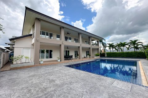 Maison à Pattaya, Thaïlande 5 chambres № 130361 - photo 10