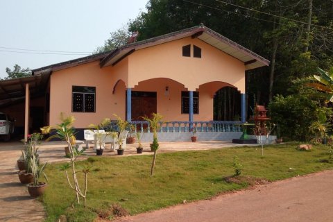 House in Klaeng, Thailand 3 bedrooms № 141946 - photo 1