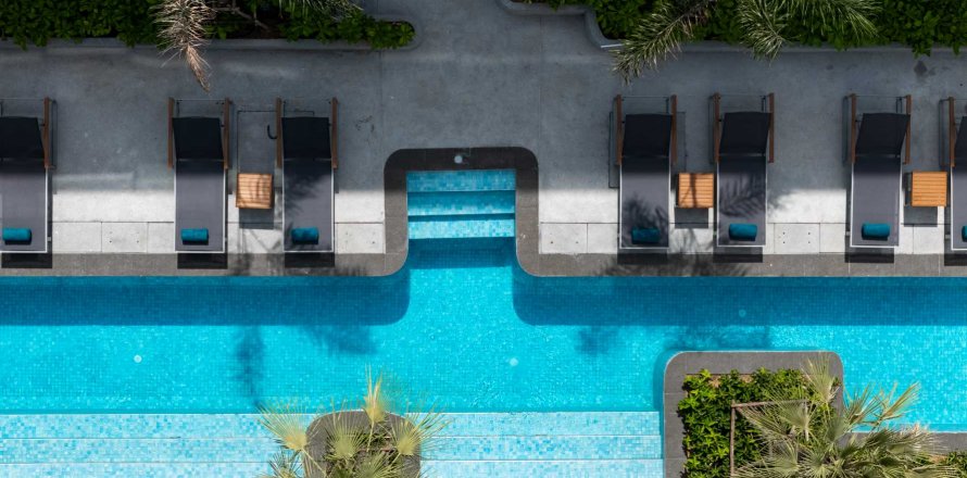 Studio in the Condo in Bang Tao, Thailand № 120947