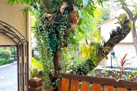 House in Pattaya, Thailand 5 bedrooms № 132355 - photo 10