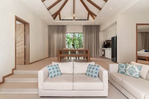Villa in Bang Tao, Thailand 3 bedrooms № 132432 - photo 6