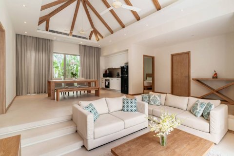 Villa in Bang Tao, Thailand 3 bedrooms № 132432 - photo 3