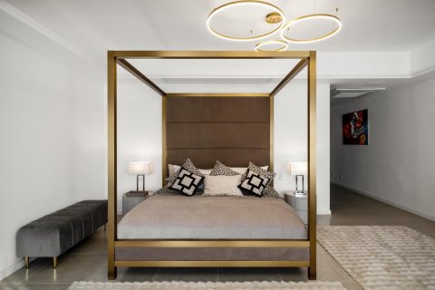 House in Bang Tao, Thailand 6 bedrooms № 120767 - photo 19