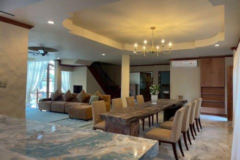 Вилла в Чалонге, Таиланд с 5 спальнями  № 132711 - фото 7