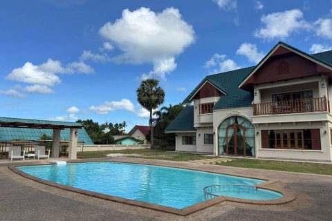 Вилла в Чалонге, Таиланд с 5 спальнями  № 132711 - фото 2