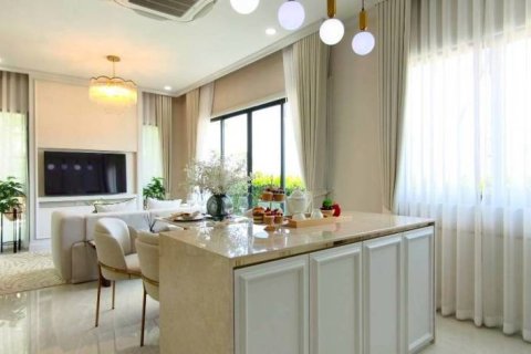 Дом в Паттайе, Таиланд с 3 спальнями  № 132466 - фото 7