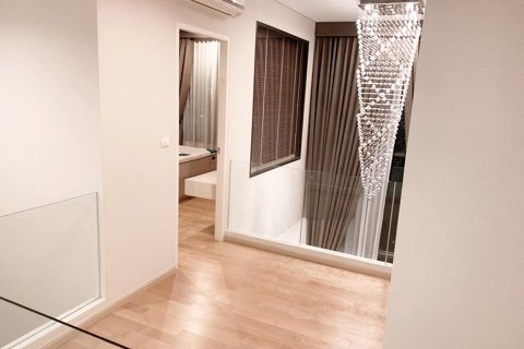 Condo in Bangkok, Thailand, 1 bedroom  № 143855 - photo 3