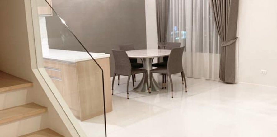 Condo in Bangkok, Thailand, 1 bedroom  № 143855