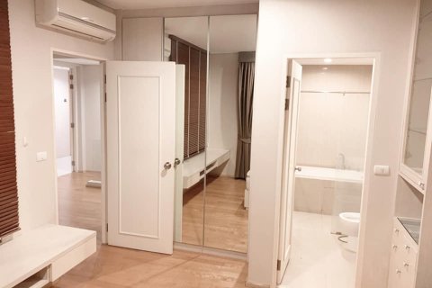 Condo in Bangkok, Thailand, 1 bedroom  № 143855 - photo 2