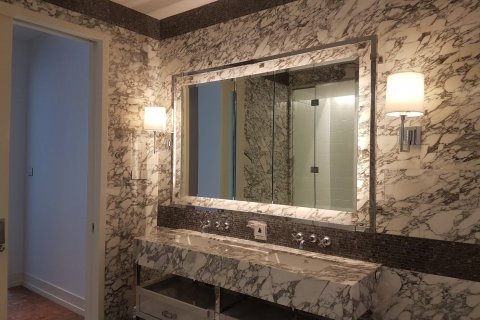 Condo à Yan Nawa, Bangkok, Thaïlande, 2 chambres № 143858 - photo 15