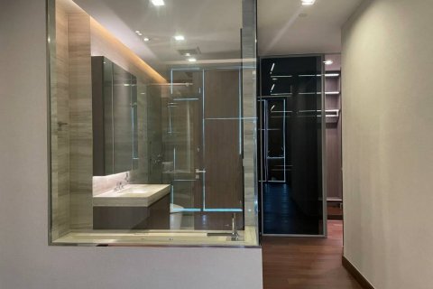 Кондоминиум с 2 спальнями в Клонг Тоэй, Бангкок, Таиланд № 86031 - фото 4