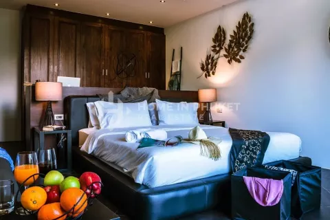 House in Kamala, Thailand 3 bedrooms № 130967 - photo 13