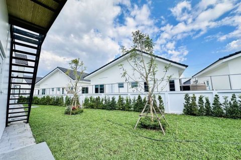 House in Chiang Mai, Thailand 4 bedrooms № 119969 - photo 6