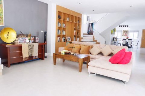 Studio sur Jomtien Beach, Pattaya, Thaïlande № 124852 - photo 11