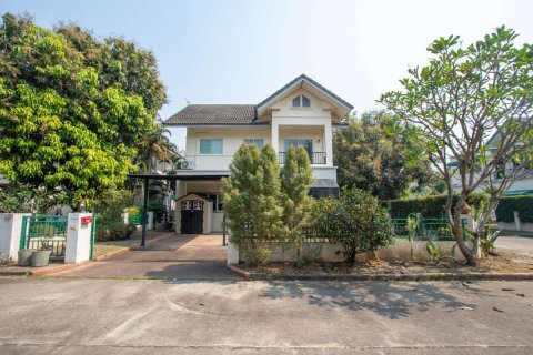 Maison à Chiang Mai, Thaïlande 4 chambres № 126313