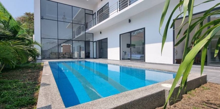 Вилла в Паттайе, Таиланд с 6 спальнями  № 85598