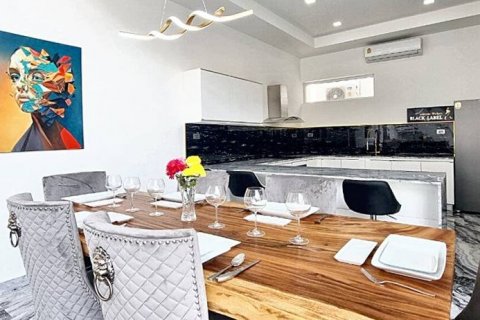 Вилла в Паттайе, Таиланд с 6 спальнями  № 85598 - фото 4