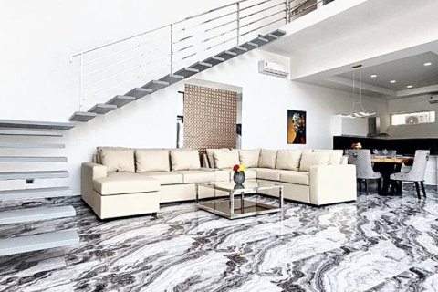 Вилла в Паттайе, Таиланд с 6 спальнями  № 85598 - фото 2