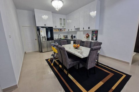 Дом в Паттайе, Таиланд с 3 спальнями  № 116018 - фото 5