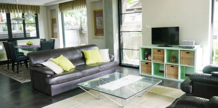 House in Watthana, Bangkok, Thailand 3 bedrooms № 123775