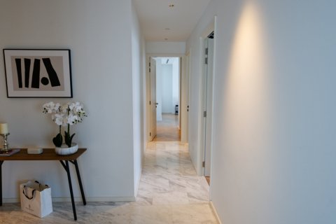 Condo in Sathon, Bangkok, Thailand, 3 bedrooms  № 123773 - photo 25