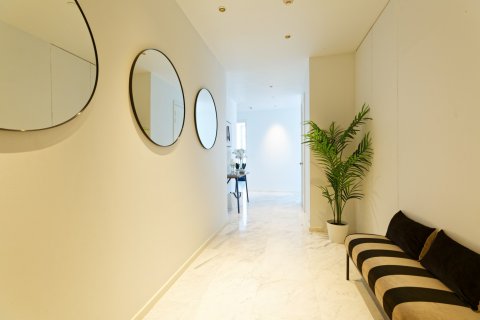 Condo in Sathon, Bangkok, Thailand, 3 bedrooms  № 123773 - photo 24