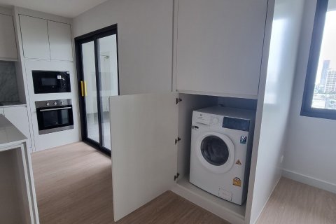 Кондоминиум с 3 спальнями в Ваттхане, Бангкок, Таиланд № 123778 - фото 6