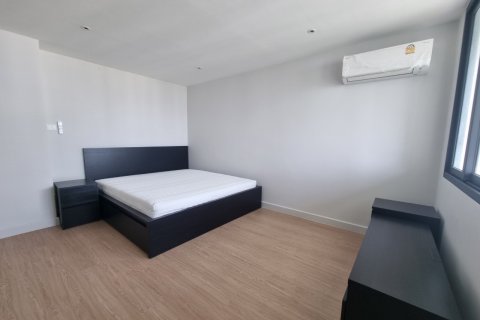 Кондоминиум с 3 спальнями в Ваттхане, Бангкок, Таиланд № 123778 - фото 11