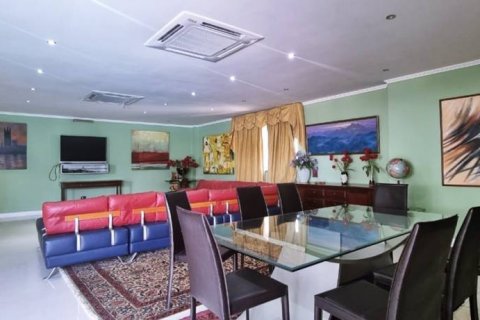 Вилла в Паттайе, Таиланд с 13 спальнями  № 85798 - фото 7