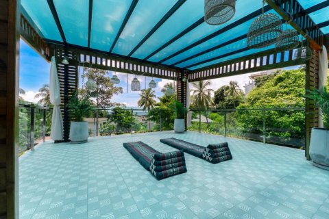 Villa in Surat Thani, Thailand 4 bedrooms № 125910 - photo 8