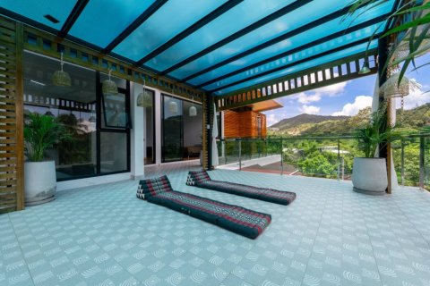 Villa in Surat Thani, Thailand 4 bedrooms № 125910 - photo 9