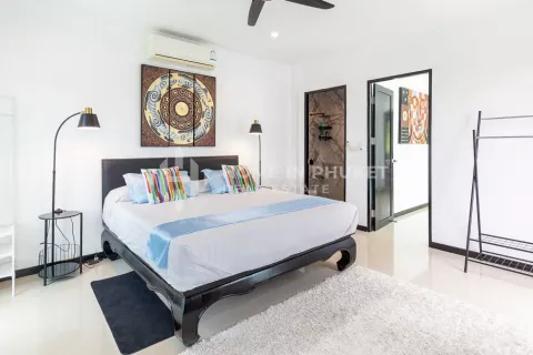 House in Rawai, Thailand 3 bedrooms № 131623 - photo 25