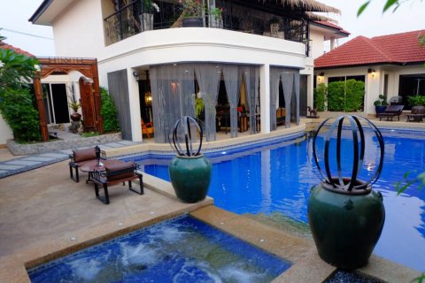 Villa in Hua Hin, Thailand 6 bedrooms № 86241 - photo 2