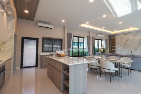 Дом в Паттайе, Таиланд с 3 спальнями № 123476 - фото 12