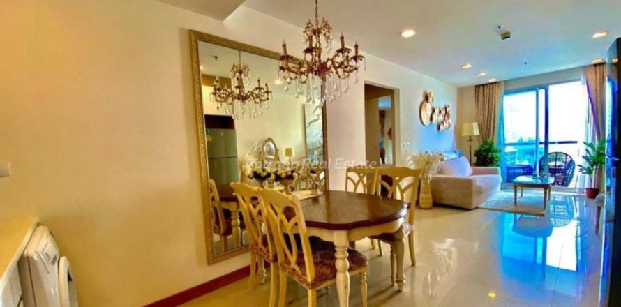 Condo in Pattaya, Thailand, 2 bedrooms  № 123481