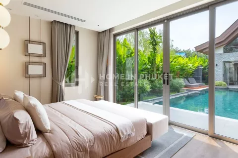 House in Phuket, Thailand 4 bedrooms № 131803 - photo 17