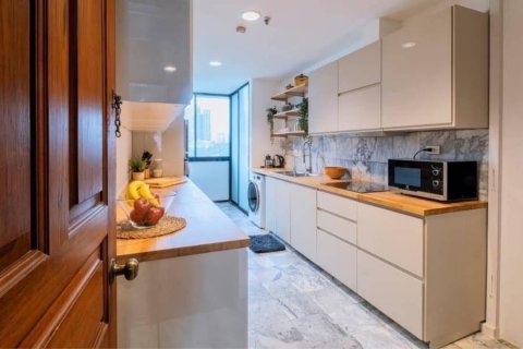 Кондоминиум с 3 спальнями в Патхум Ване, Бангкок, Таиланд № 123726 - фото 6