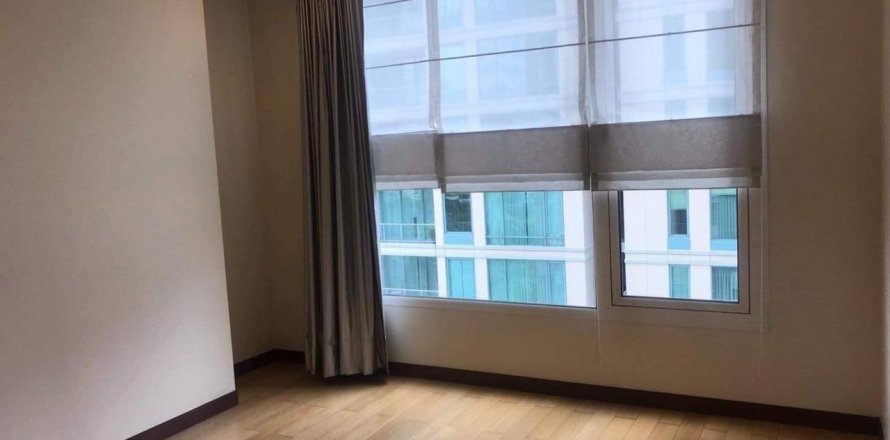 Condo in Pathum Wan, Bangkok, Thailand, 3 bedrooms № 123723