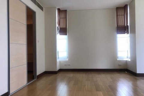 Condo in Pathum Wan, Bangkok, Thailand, 3 bedrooms № 123723 - photo 3