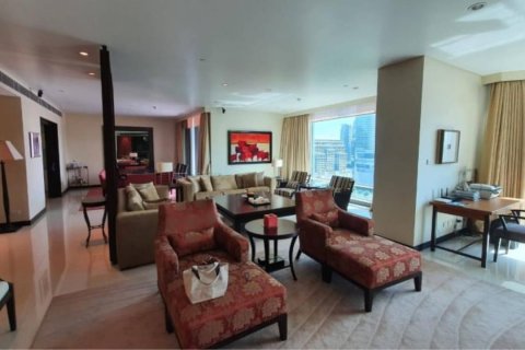 Condo in Pathum Wan, Bangkok, Thailand, 3 bedrooms  № 123724 - photo 13