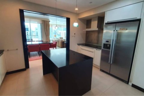 Condo in Pathum Wan, Bangkok, Thailand, 3 bedrooms  № 123724 - photo 17